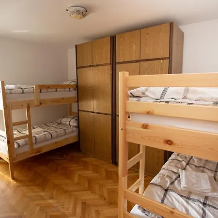 Hostel Lakebled-2